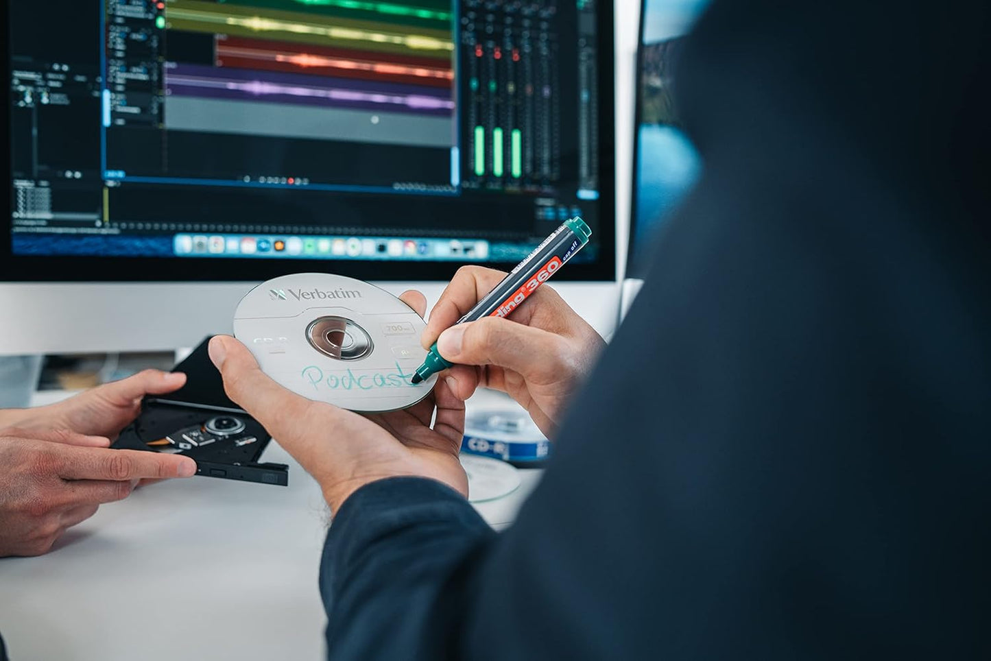 Verbatim CD-R 700MB 52x Extra Protection Discs – 10 Pack Spindle Mobile Arcade Ltd