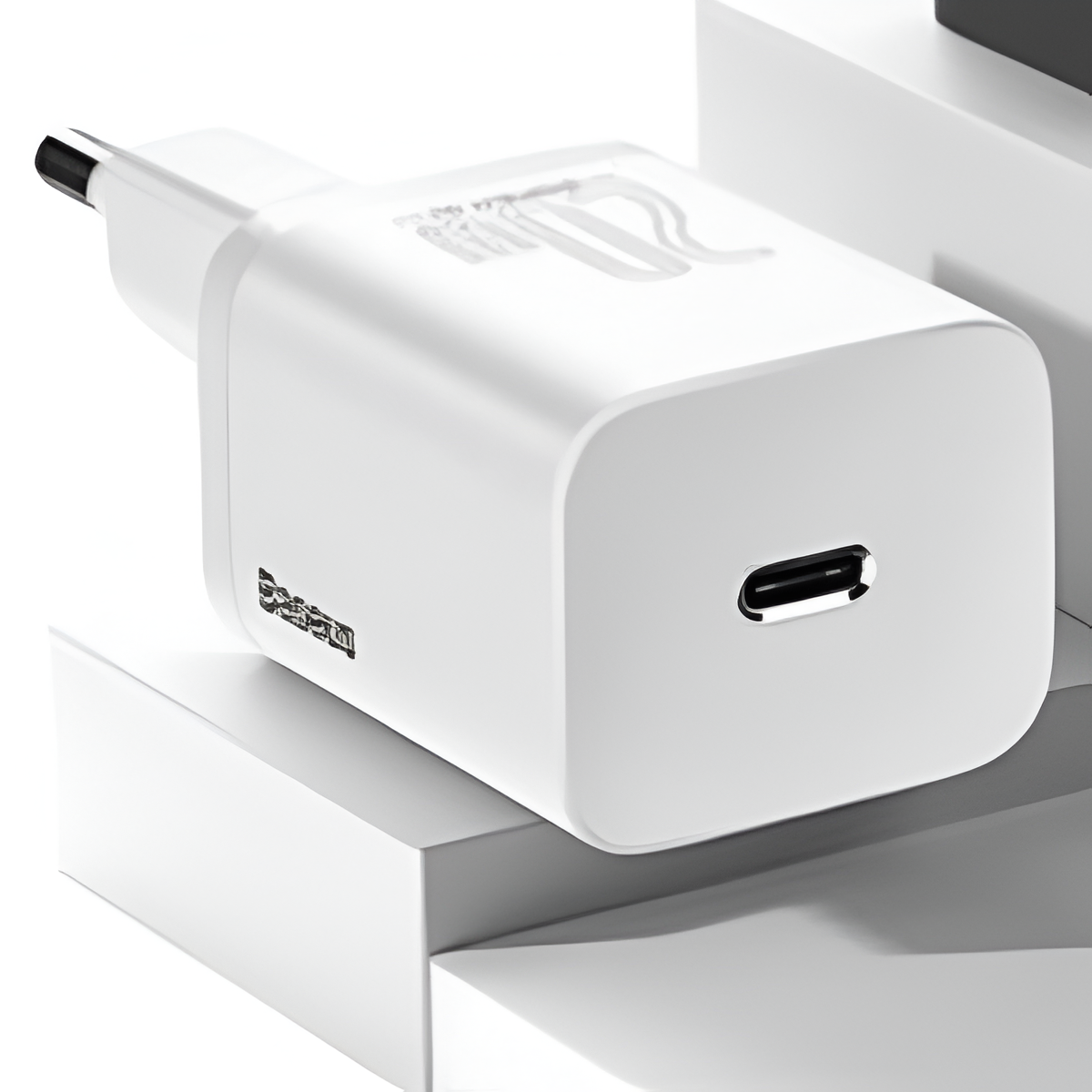 Mini PD Fast Charger - Compact USB-C Power Delivery Adapter for Quick Charging